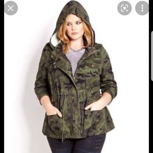 LOVE & LEGEND 12 Camoflouge Hooded Utility Cargo Jacket Size 12